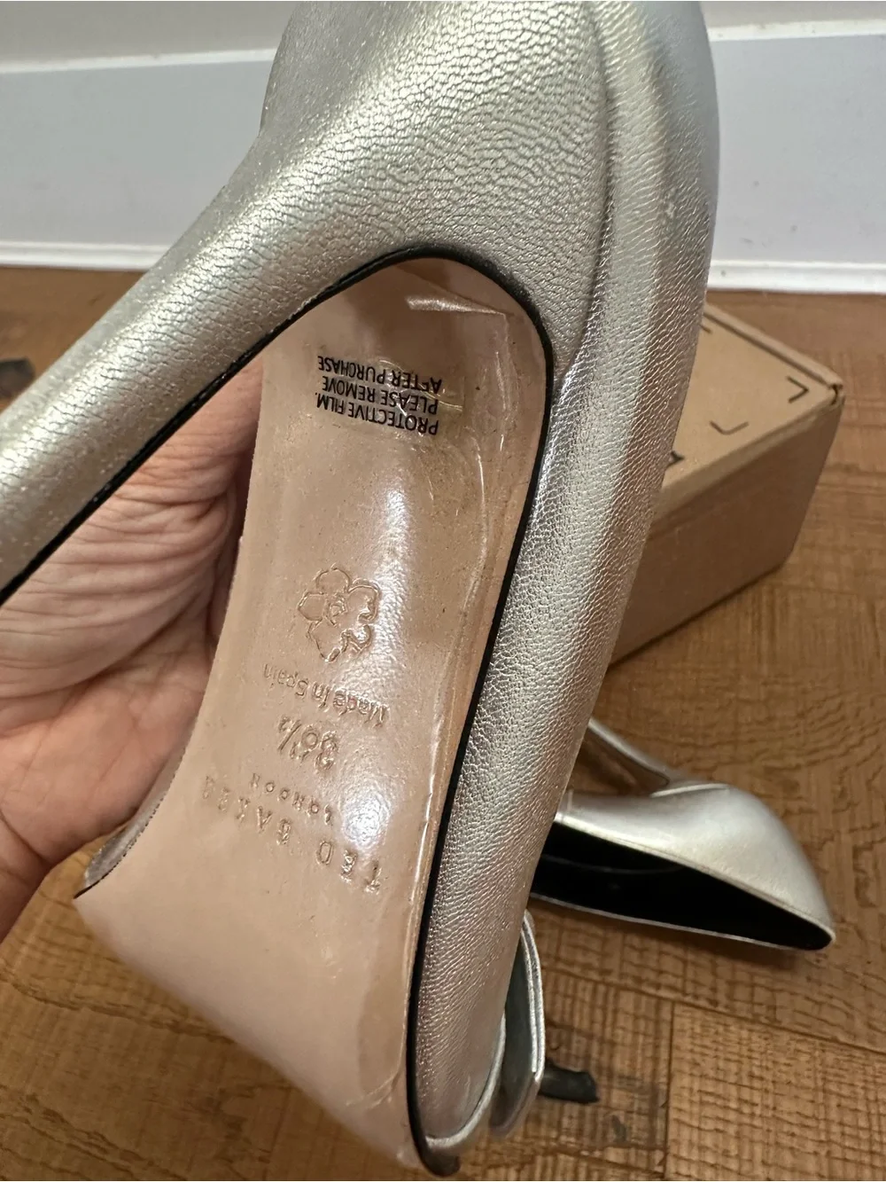 NEW Ted Baker Ryal Silver Pointed-Toe Bow Stiletto Pumps Size 6.5 $225 MSRP